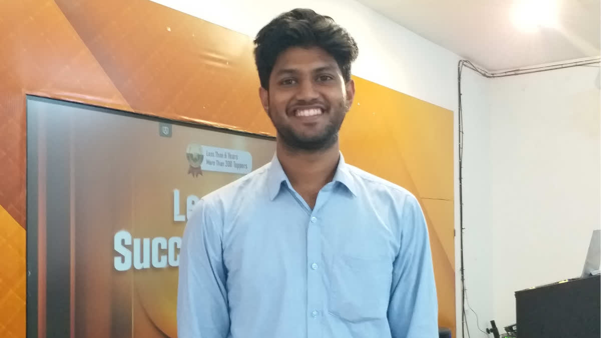 സിവില്‍ സര്‍വീസ്  ഐഎഎസ്  സിദ്ധാര്‍ഥ് എം ജോയ്  റാങ്ക്