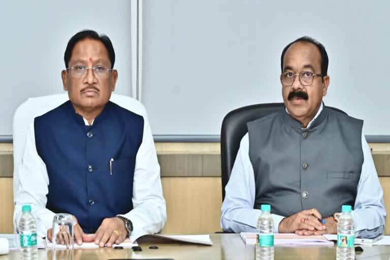 मंत्रालय में CM साय ने ली PWD की समीक्षा बैठक, कहा- सड़क निर्माण में  लापरवाही नहीं होगी बर्दाश्त, ठेकेदार होंगे ब्लैकलिस्ट