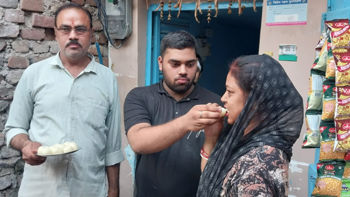झारखंड इंटरमीडिएट परीक्षा परिणाम 2026 घोषित, राशन दुकान में बैठकर पढ़ाई करने वाले कृष बरनवाल बने कॉमर्स सेकंड स्टेट टॉपर Jharkhand Inter Exam Results 2026