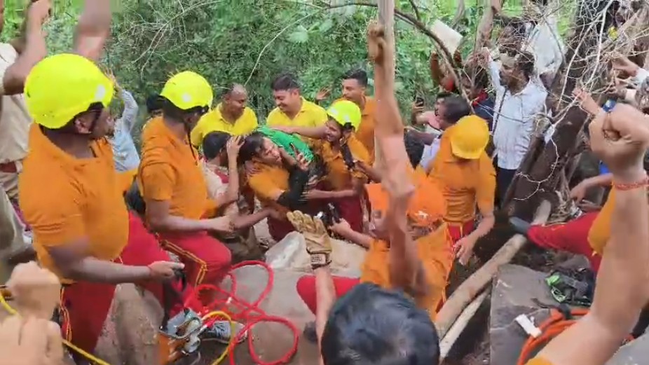 minor trapped in rock crevice in nayagarh forest rescued successfully by fire service team