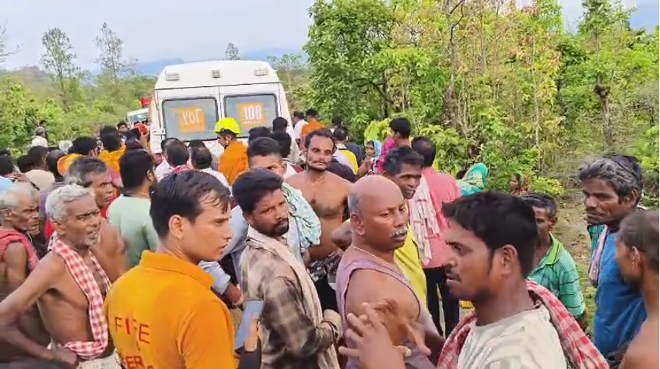 minor trapped in rock crevice in nayagarh forest rescued successfully by fire service team