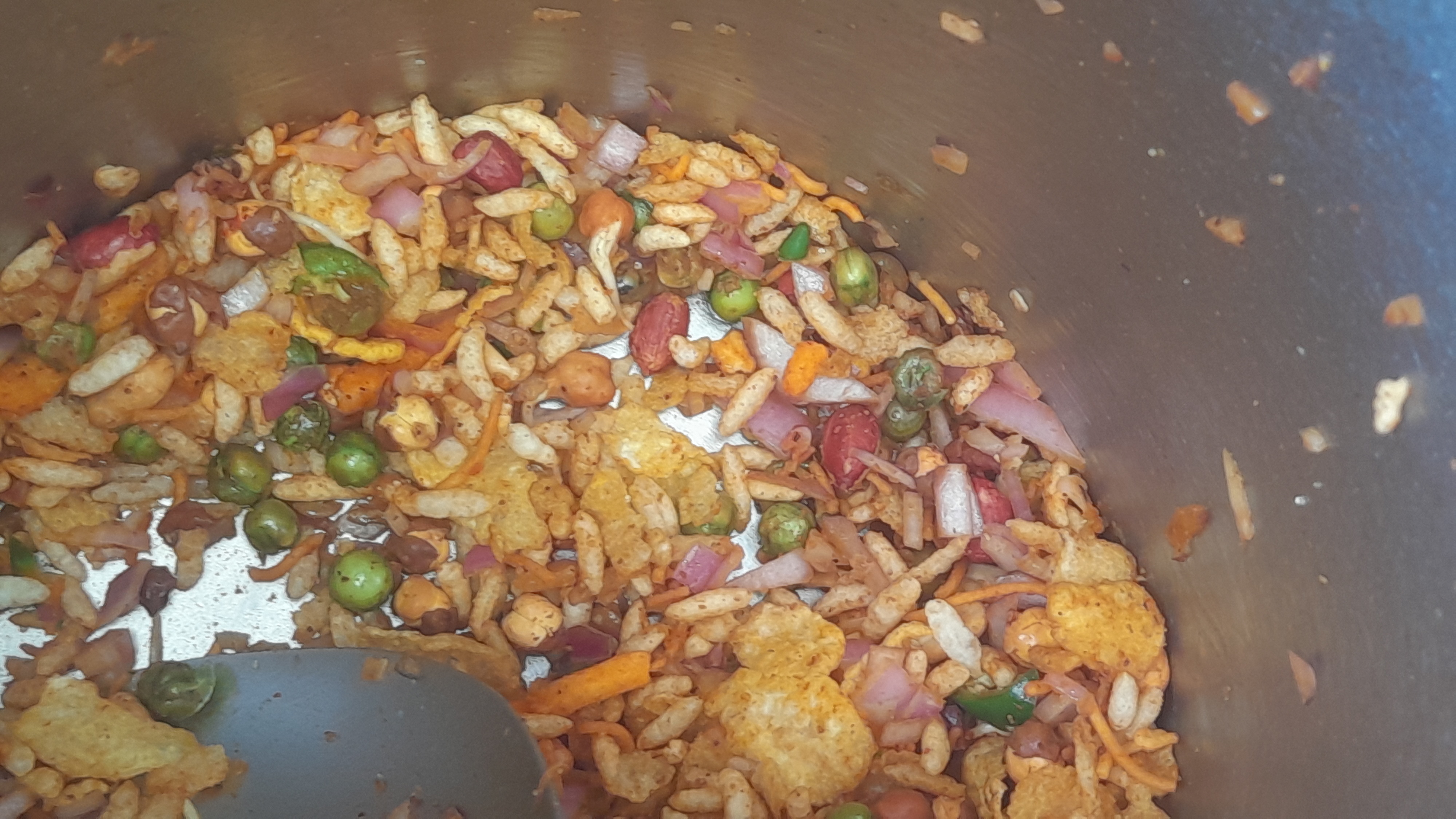 चटपटी झालमुड़ी की बढ़ी डिमांड