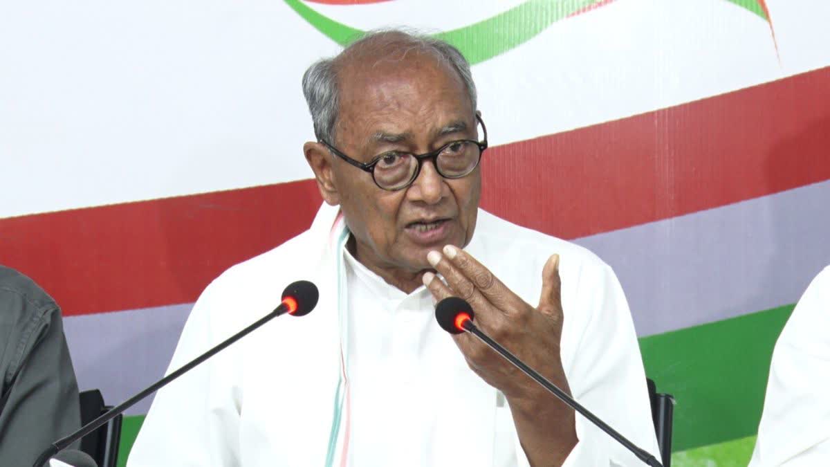 कांग्रेस के प्रोग्रामों में मंच पर नहीं बैठेंगे दिग्विजय सिंह, स्टेज से  दूरी की बताईं 7 वजहें
