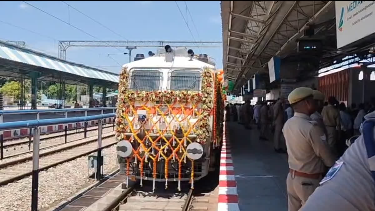 Railways Launches New Express Trains To Boost Pilgrimage, Travel Across Three States