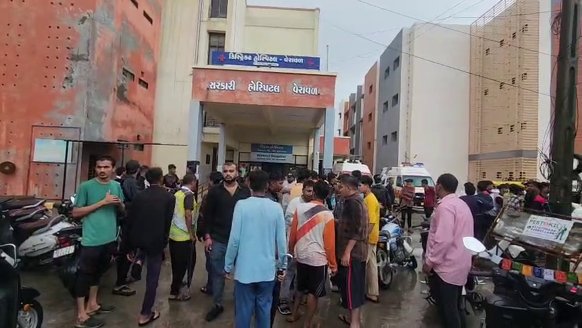 રામદેવજીના મંદિરે દર્શન કર્યા બાદ દરિયાકિનારે ગયેલી બે પિતરાઈ બહેનોને દરિયાનું પ્રચંડ મોજું તાણી ગયું