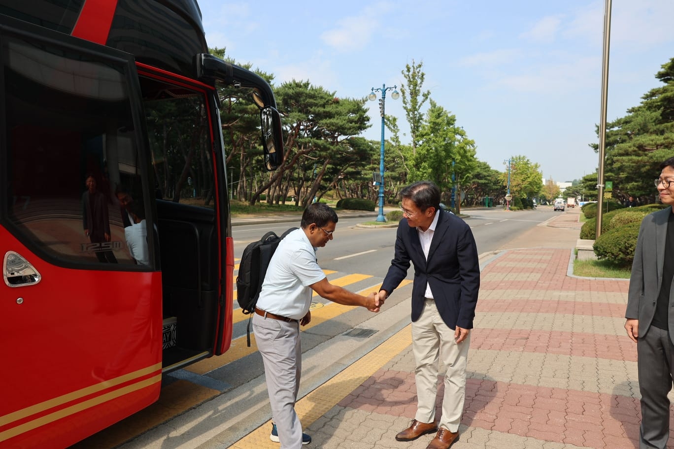 Tezpur University Delegation Visits South Korea