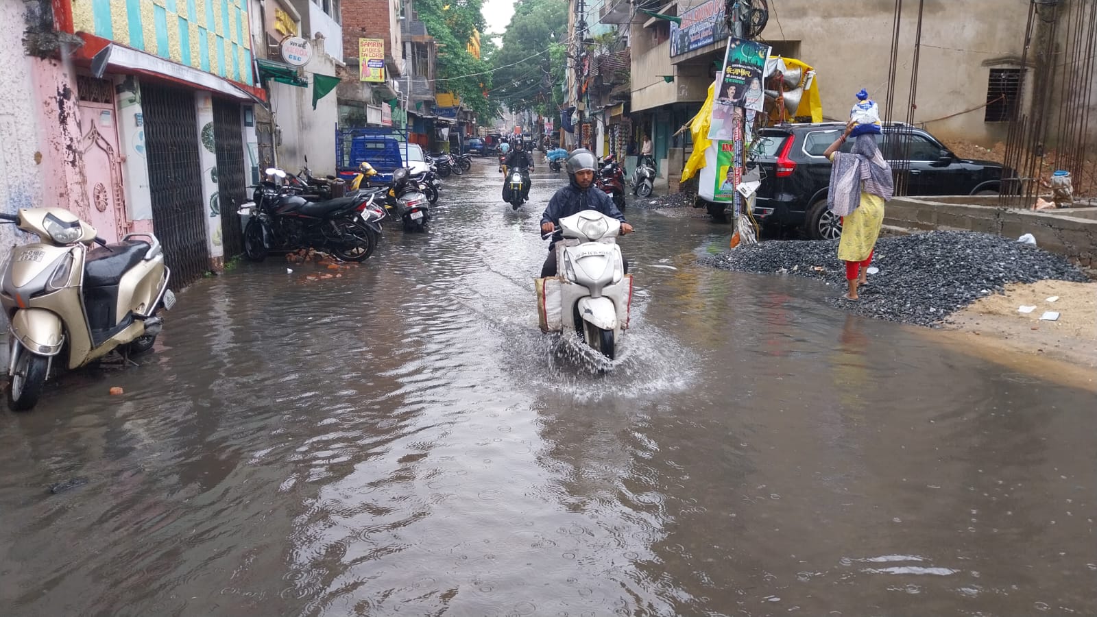 Incessant rain caused waterlogging in many low lying areas in Ranchi