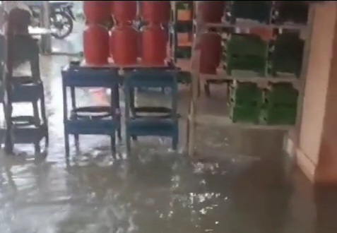 Incessant rain caused waterlogging in many low lying areas in Ranchi
