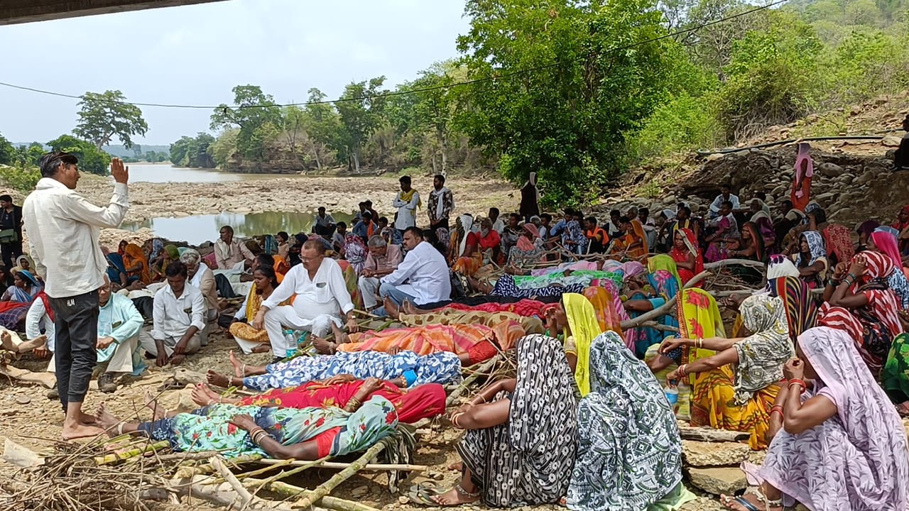 TRIBAL PROTEST KEN BETWA PROJECT