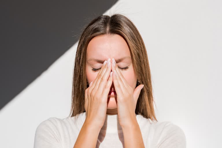 SINUS CANCER SINUS CANCER SYMPTOMS FIRST SIGNS OF SINUS CANCER ಸೈನಸ್ ಕ್ಯಾನ್ಸರ್ನ ಕಾರಣ ಲಕ್ಷಣಗಳು