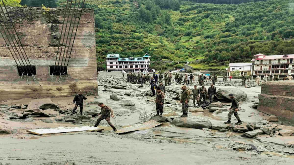 উত্তরকাশীতে উদ্ধারকাজে সেনা