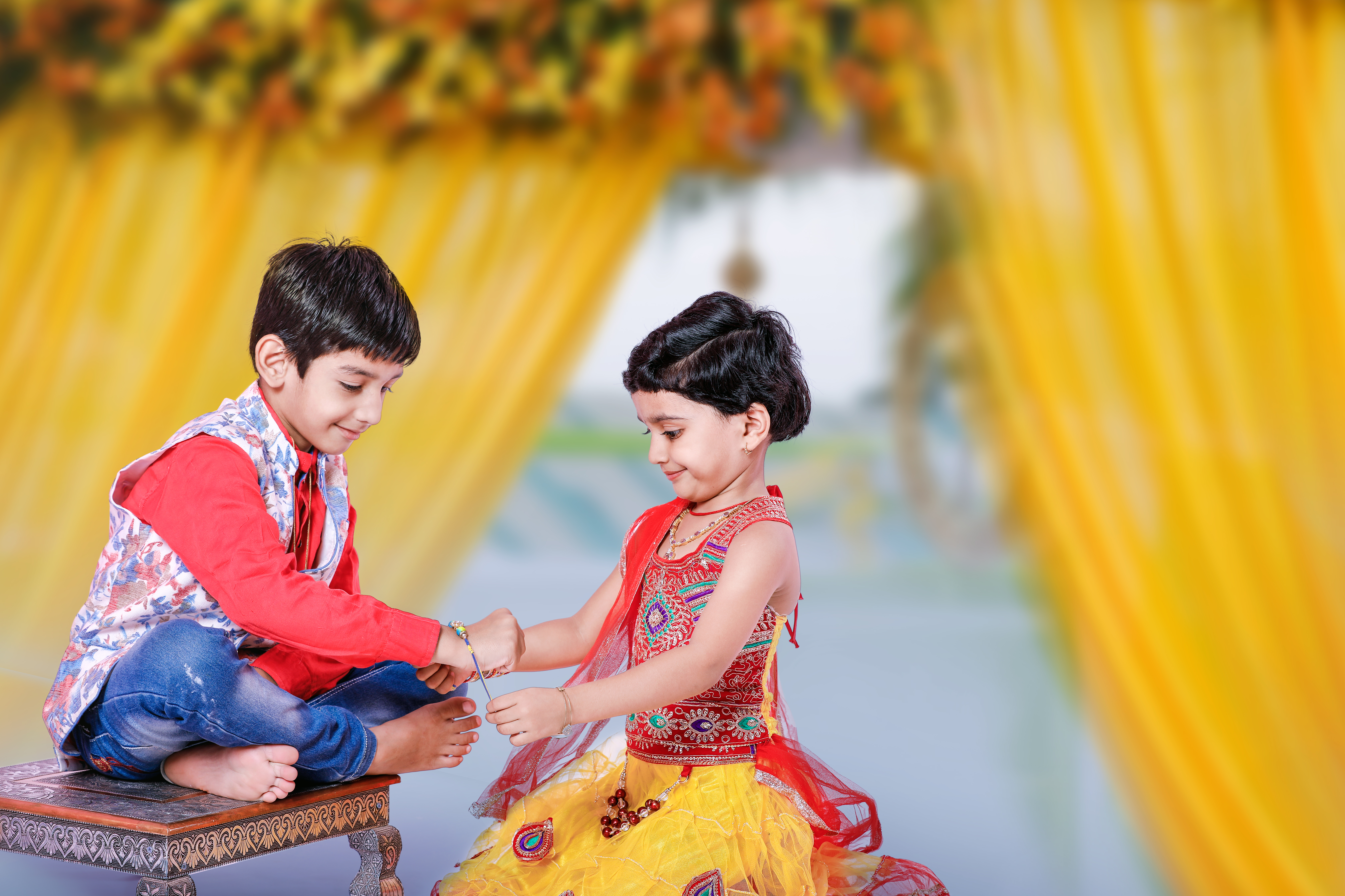Don't tie such a Rakhi on your brother's wrist even by mistake, it gives inauspicious result, it is important to know this