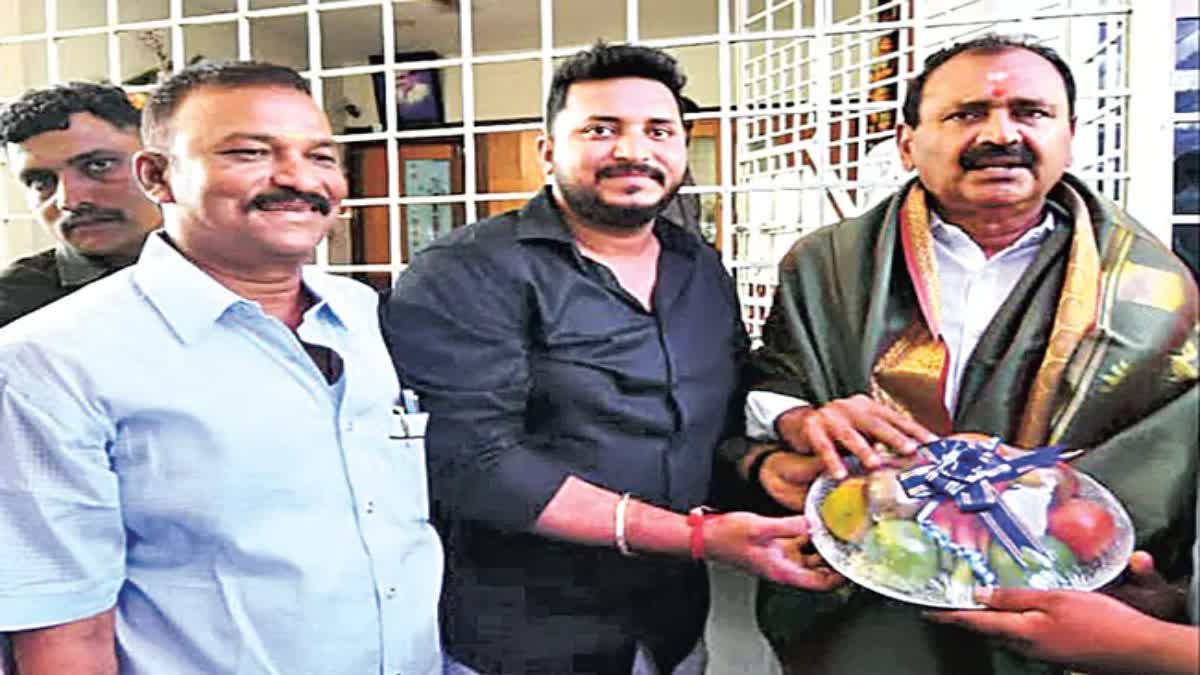 YSRCP leaders kidnap witness Tirupati
