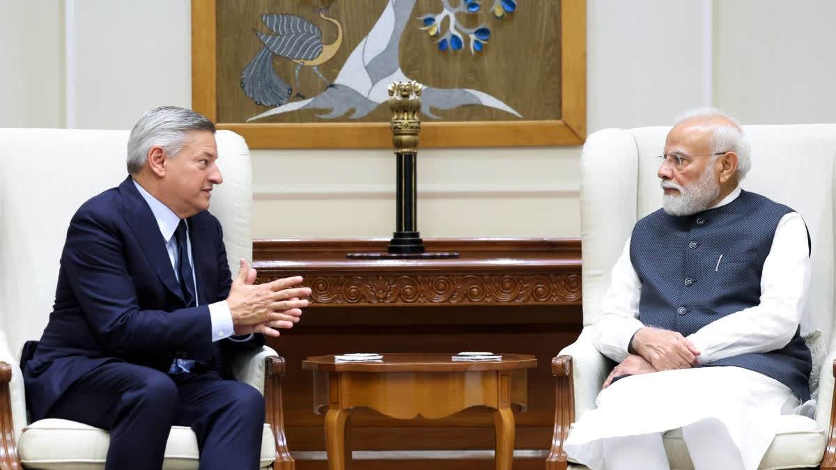 Netflix Co CEO Sarandos meet modi