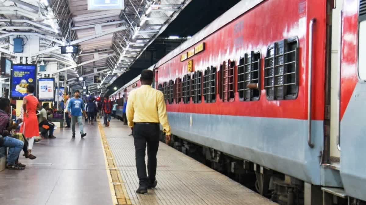 RESERVATION AGAINST CANCELLATION  RAC TICKET  INDIAN RAILWAY  RAC passenger travelling