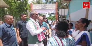 Ashok Singhal visited free health camps in flood-affected area in Najira