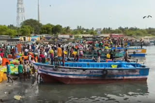 DISABLED BOAT DRIFTS INTO SL WATERS 500 BOATS VENTURED FROM RAMESHWARAM ONE SUFFERED MECHANICAL FAILURE NAVY PATROL INTERCEPTS SEIZE VESSEL