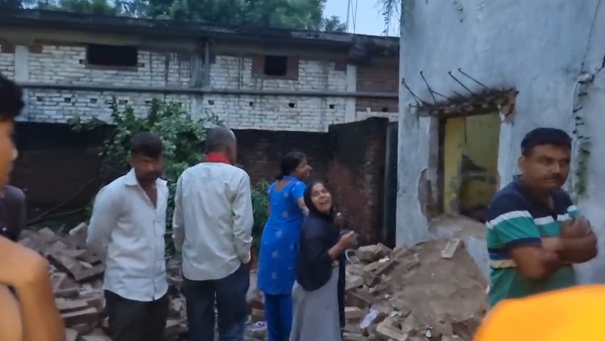 प्रतापगढ़ में महुली गांव रोया