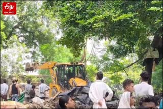 केजीएमयू की जमीन खाली कराई गई.