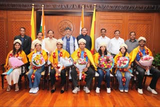 कर्नाटक ने मेडल विजेताओं के लिए खोला खजाना