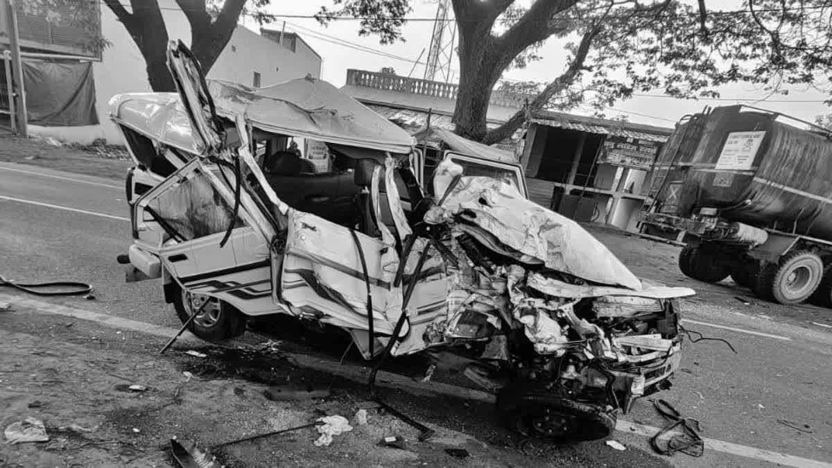 road accident in Gumla