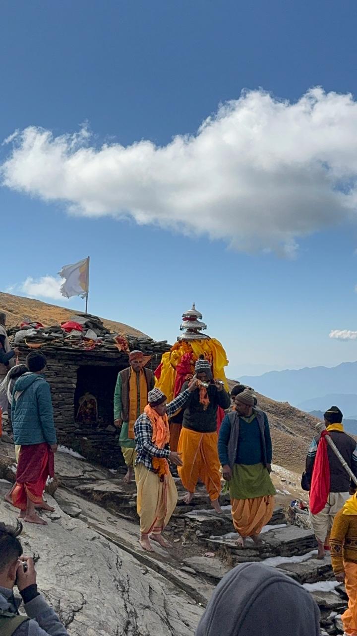 DOORS OF TUNGNATH DHAM ARE CLOSED