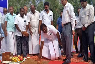 கைத்தறி பூங்காவிற்கு அடிக்கல் நாட்டிய அமைச்சர் எஸ்.எஸ்.சிவசங்கர்