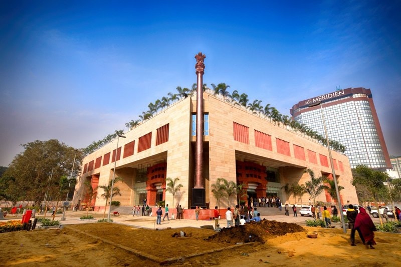 संविधान निर्माता के स्मारक