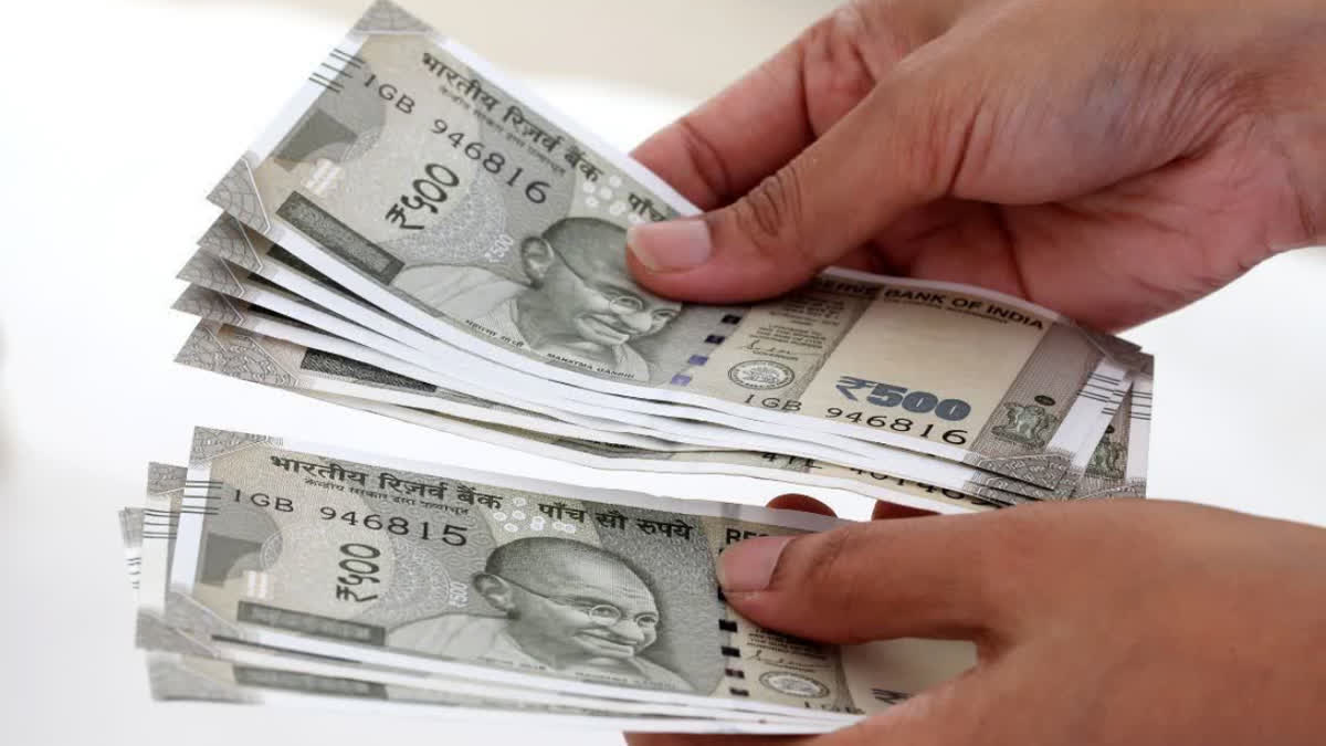 ਜਨਵਰੀ ਵਿੱਚ 2% ਵਧੇਗਾ ਮਹਿੰਗਾਈ ਭੱਤਾ? ਕਰਮਚਾਰੀਆਂ ਤੇ ਪੈਨਸ਼ਨਰਾਂ ਦੀਆਂ ਤਨਖਾਹਾਂ ਨੂੰ ਹੋਵੇਗਾ ਸਿੱਧਾ ਫਾਇਦਾ JANUARY DA HIKE