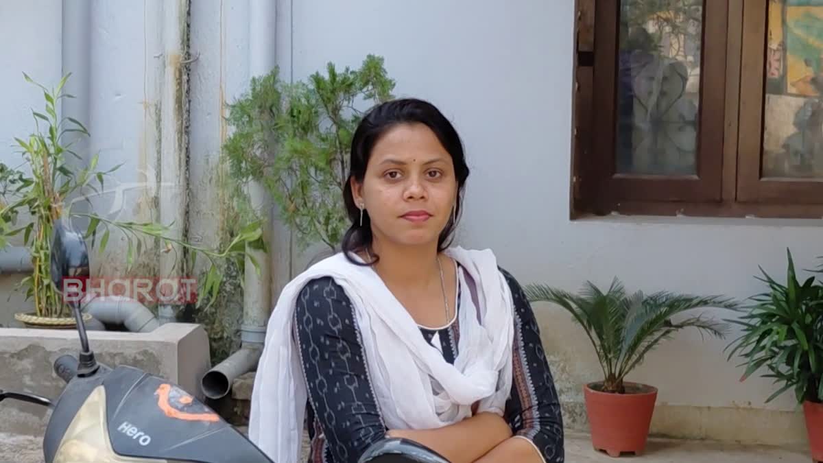 woman fight against child marriages