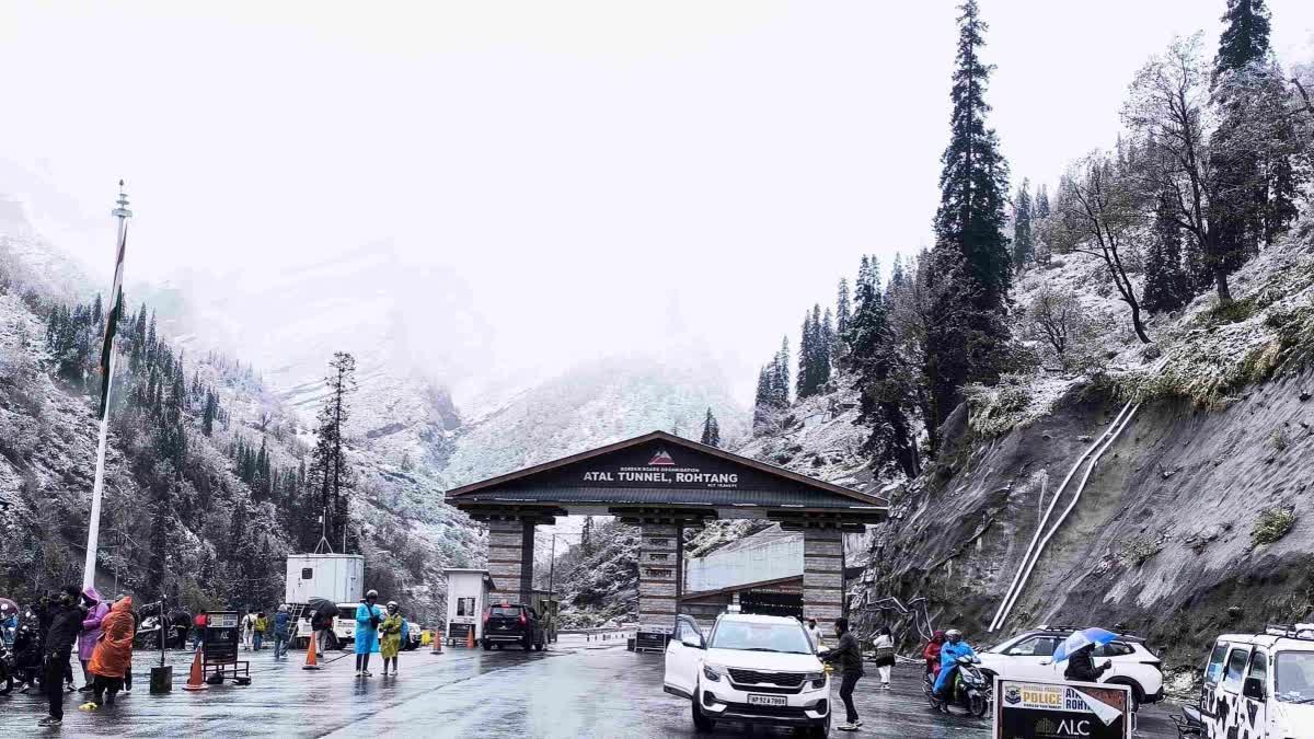 पहाड़ों से लेकर मैदानी क्षेत्रों तक ठंड का कह