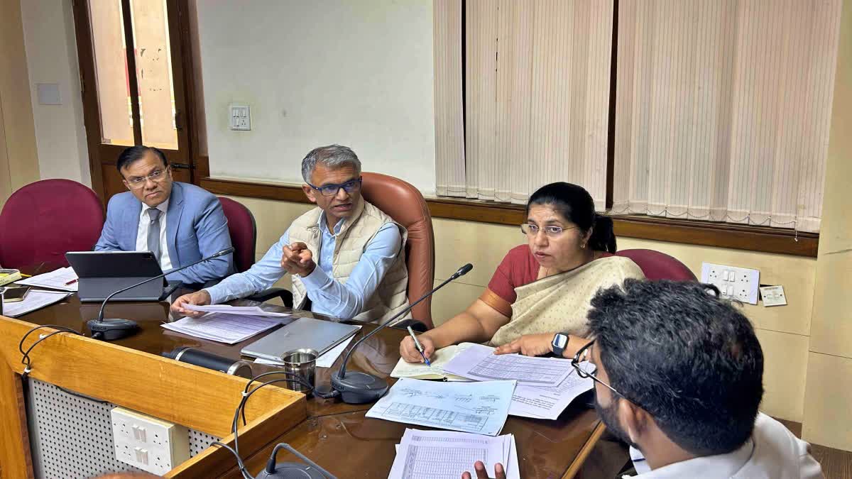 MINISTER KRISHNA BYRE GOWDA INSTRUCTS TO DISPOSE OF PENDING CASES IN A.C. COURTS