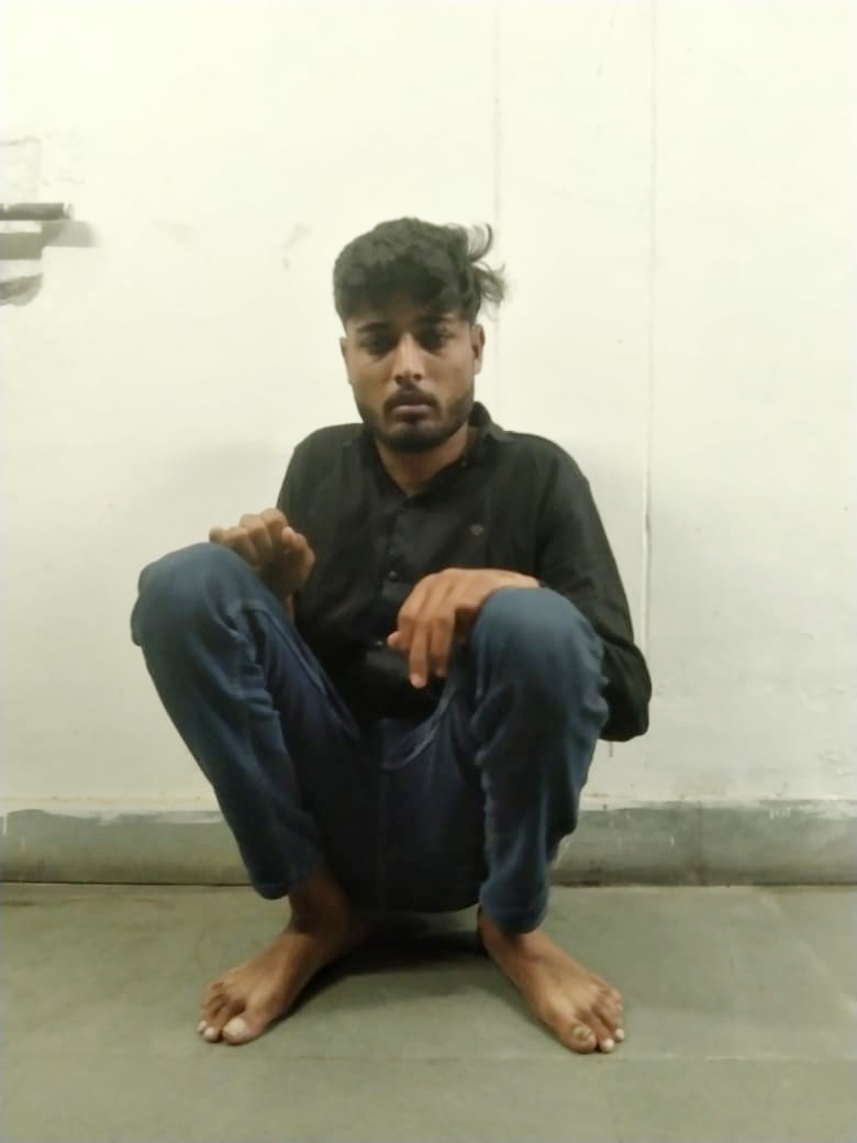 THIEF TRAPPED IN EXHAUST FAN HOLE