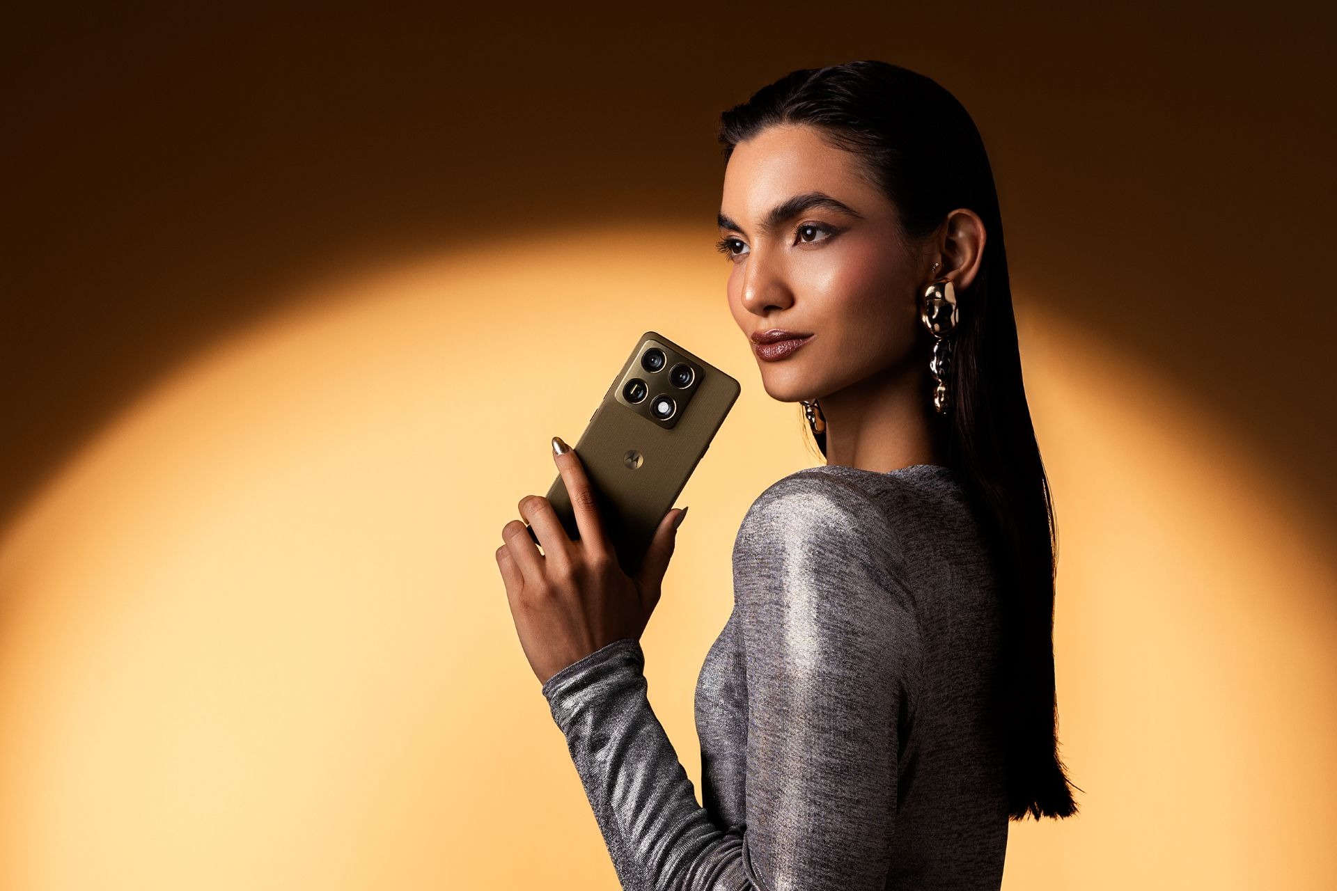 Motorola unveils its premium Signature smartphone