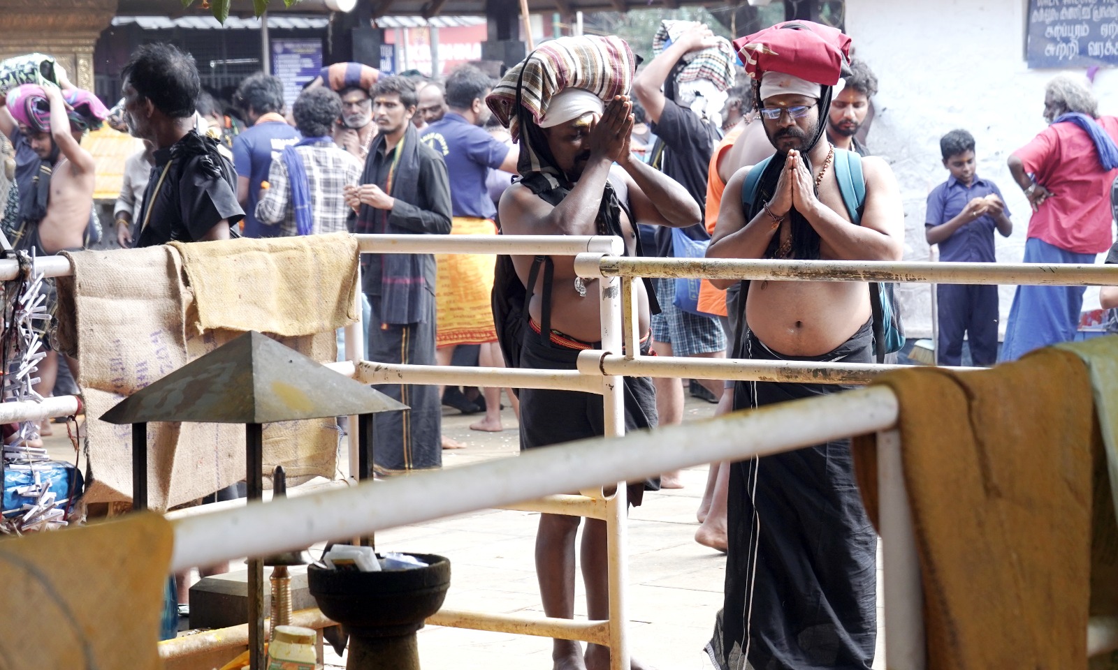 Ayyappa Devotees In Shabarimala