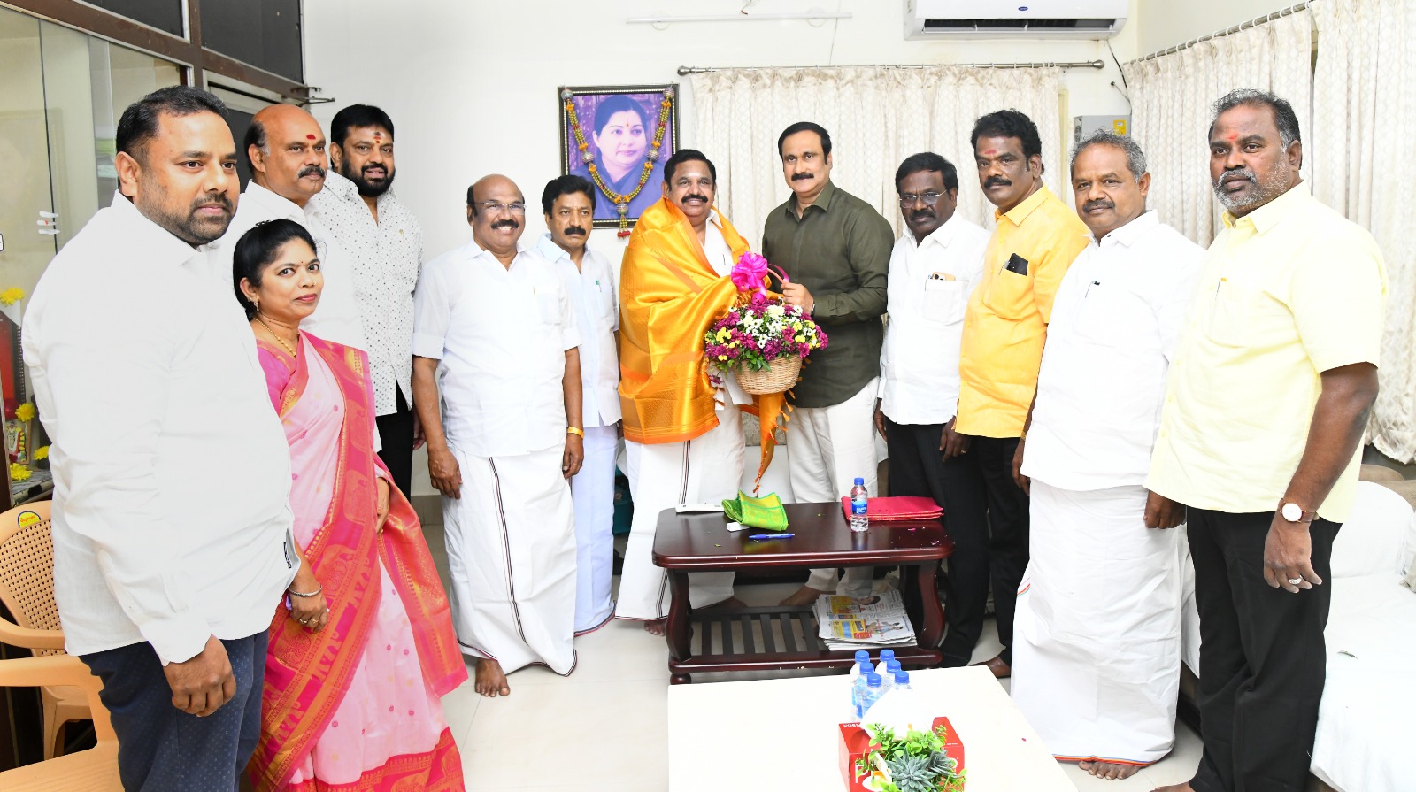 PMK joins the AIADMK alliance; the alliance was confirmed after the EPS - Anbumani meeting