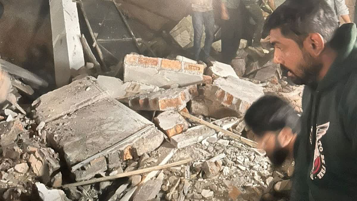 कोटा में बड़ा हादसा: इंद्र विहार इलाके में तीन मंजिला बिल्डिंग ढही, मलबे में कई लोग दबे