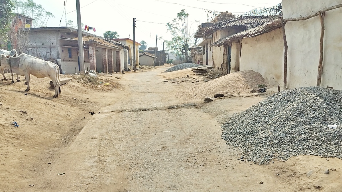NO ROAD IN BIHAR VILLAGE