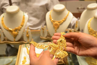 Gold and silver prices