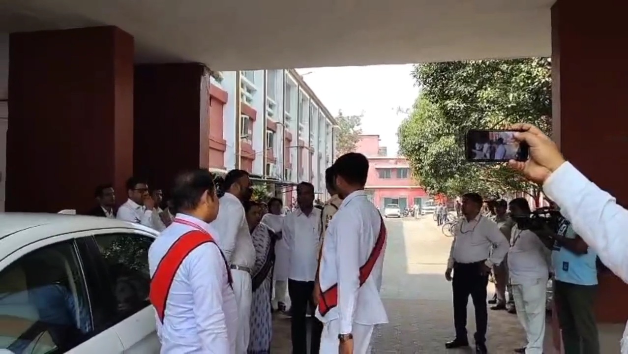 Bomb Threat To Court