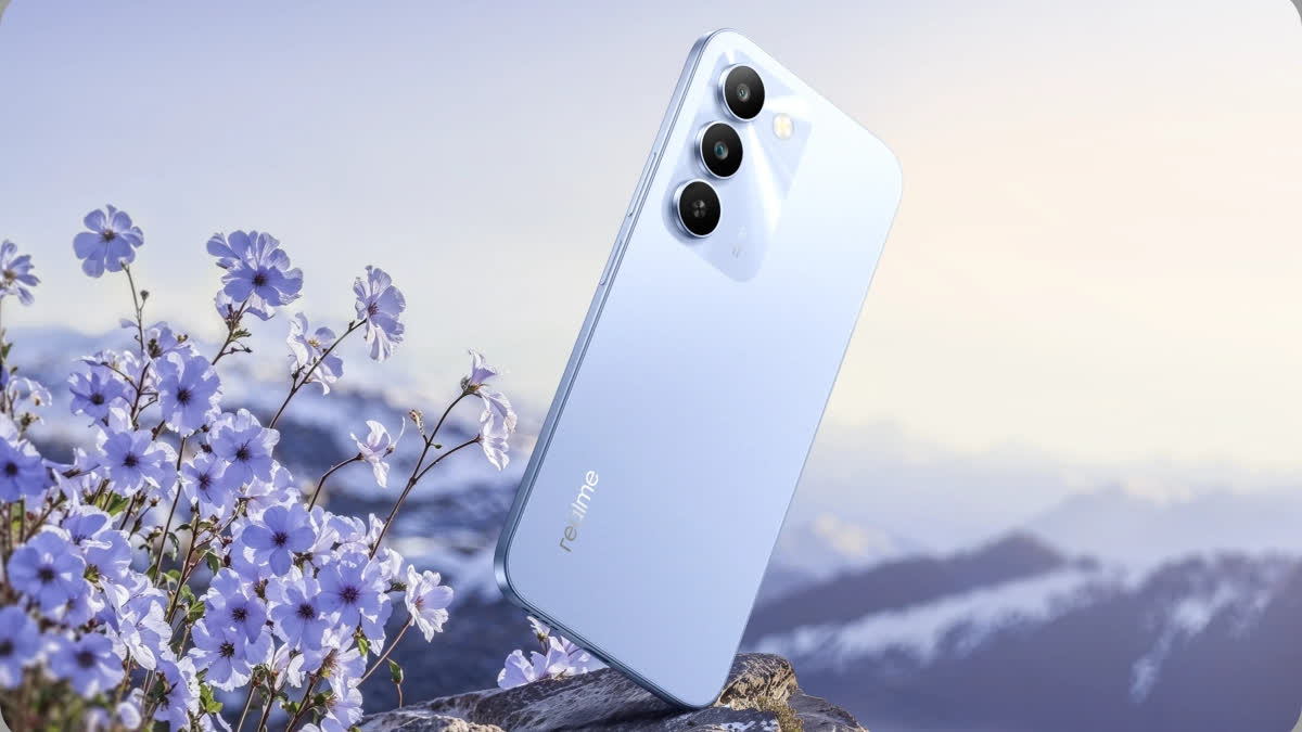 The company has introduced this phone in two color options.