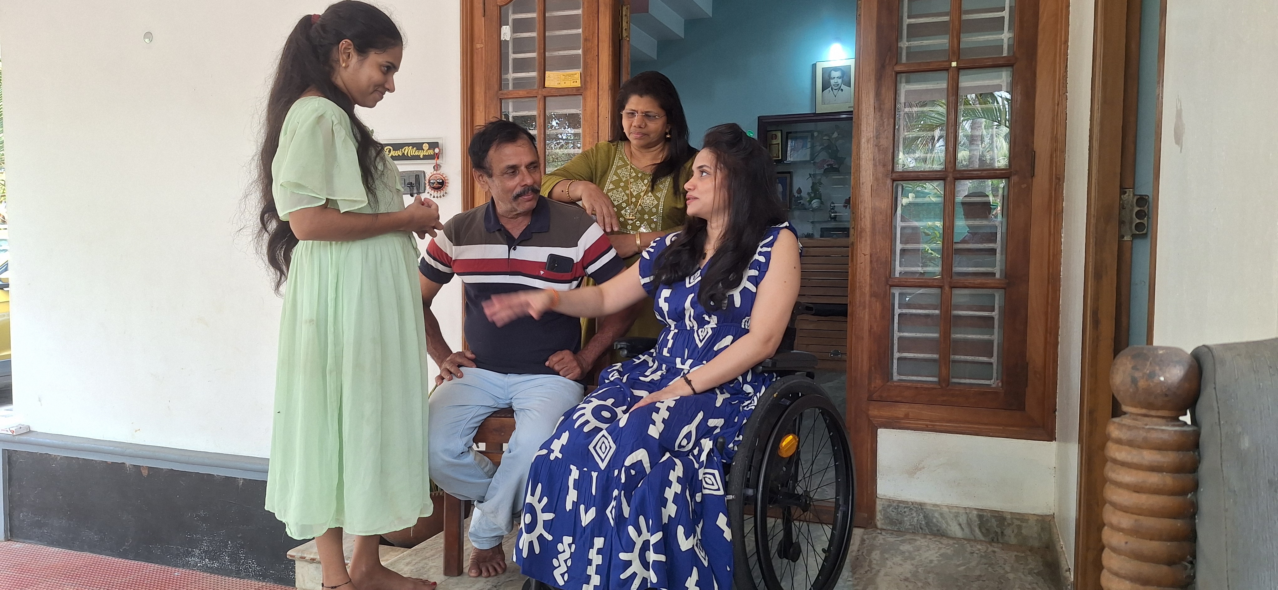സിവില്‍ സര്‍വീസ്  ഐഎഎസ്  ഡോ ആതിര  കോഴിക്കോട്