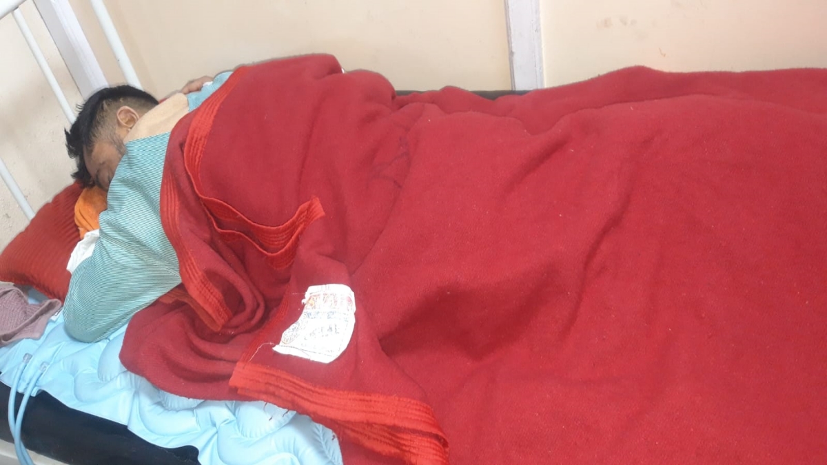 बेड पर बीत रही जिंदगी