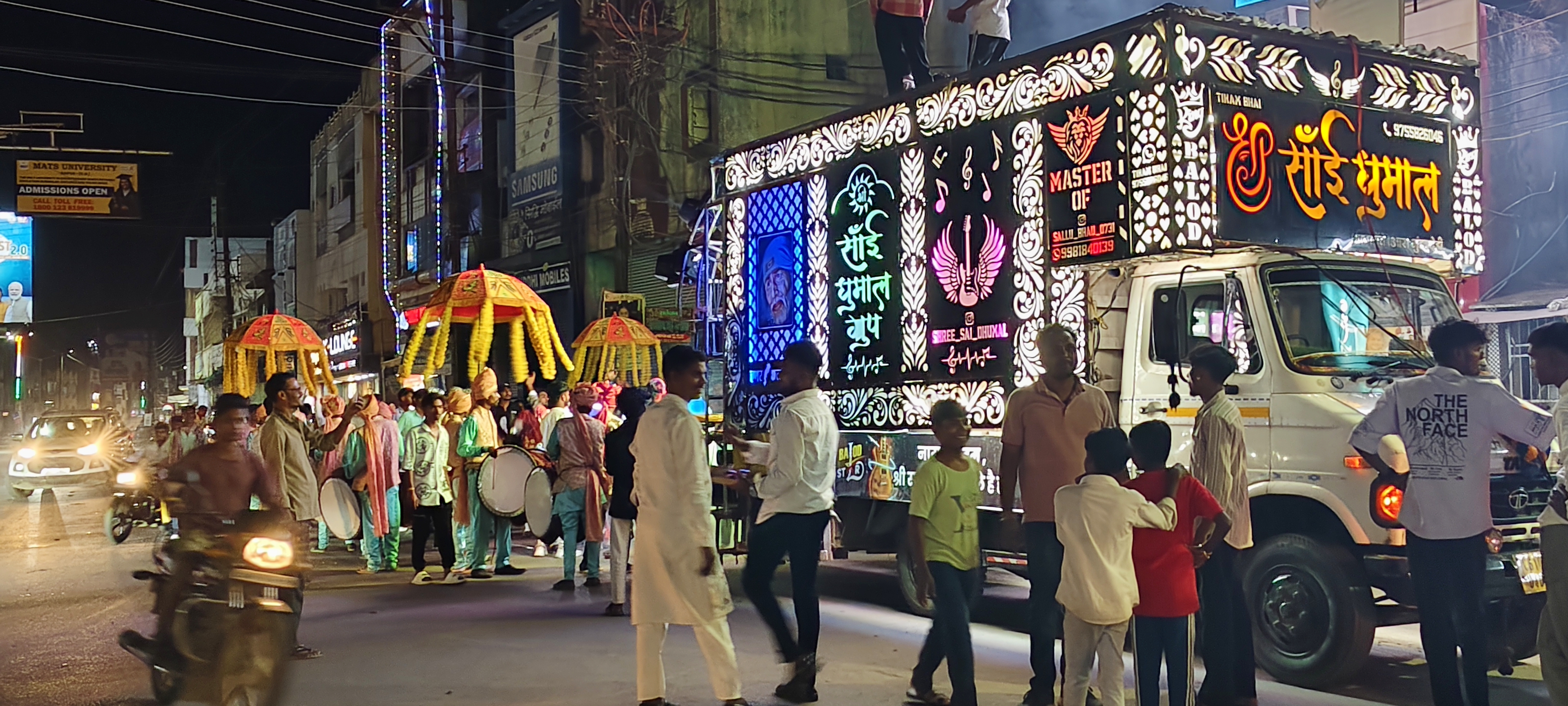 Celebrating Birth Of A Daughter After 24 Years, A Dhamtari Ward Erupts In Joy With DJ, Fireworks And A Powerful Message