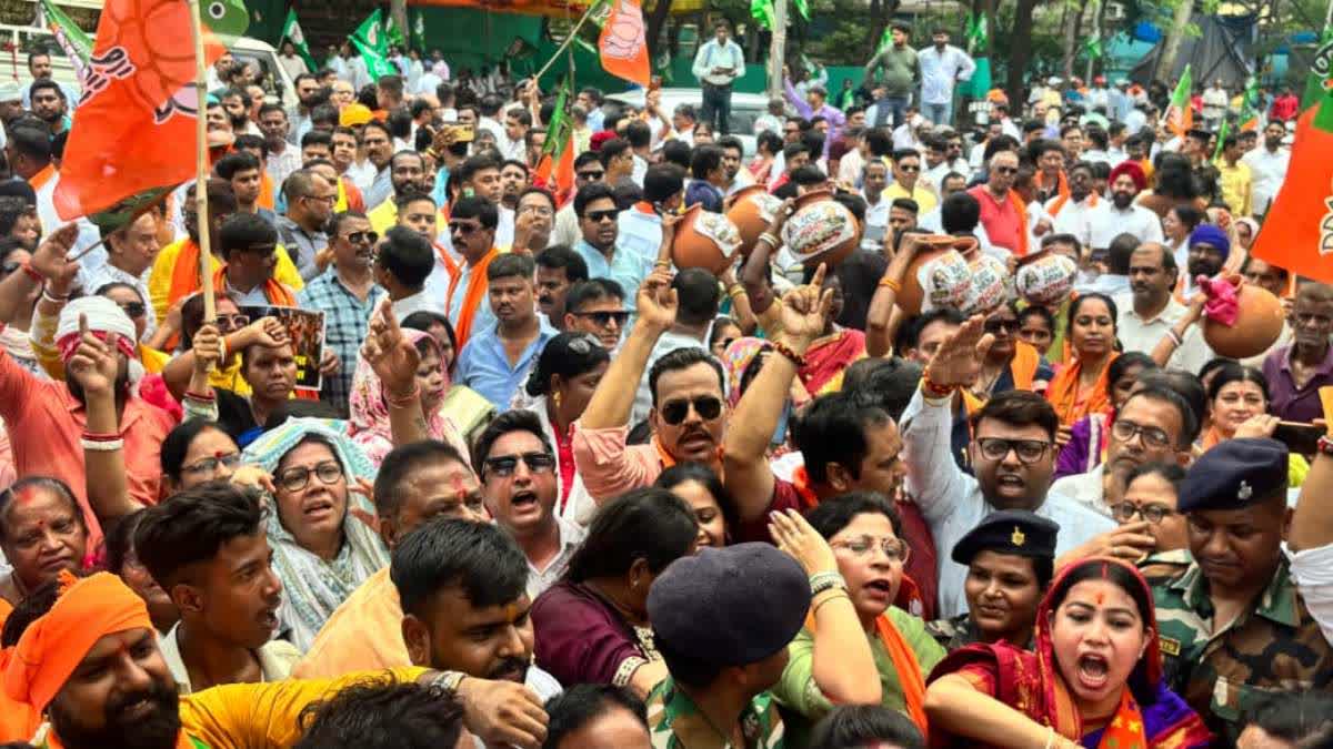 bjp-and-jmm-protest-in-jamshedpur-over-public-issues