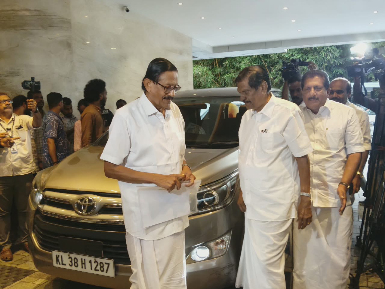 LIVE KPCC  KERALA CM RACE  VD SATHEESAN  KC VENUGOPAL