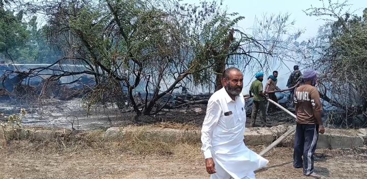 Massive fire breaks out in Barnala