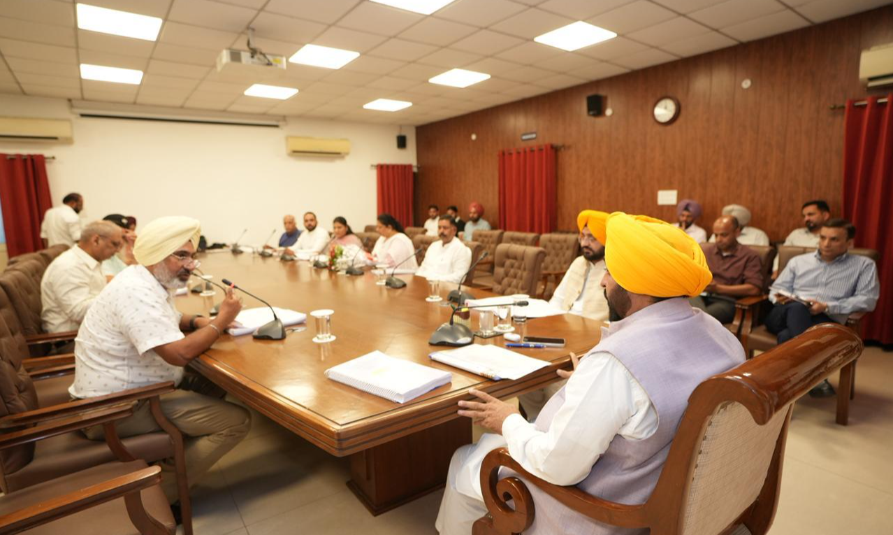 Free registration of 10 lakh construction workers for Punjab laborers