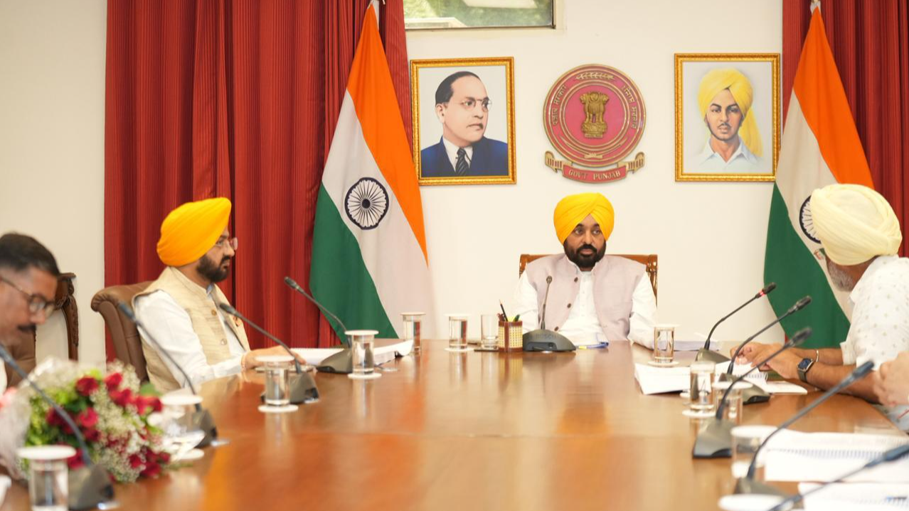 ਪੰਜਾਬ ਦੇ 10 ਲੱਖ ਉਸਾਰੀ ਕਿਰਤੀਆਂ ਲਈ ਵੱਡੀ ਰਾਹਤ: ਮੁਫ਼ਤ ਰਜਿਸਟ੍ਰੇਸ਼ਨ ਮੁਹਿੰਮ ਦਾ ਐਲਾਨ, 15 ਕਰੋੜ ਰੁਪਏ ਖਰਚੇਗੀ ਸਰਕਾਰ Free registration of 10 lakh construction workers for Punjab laborers