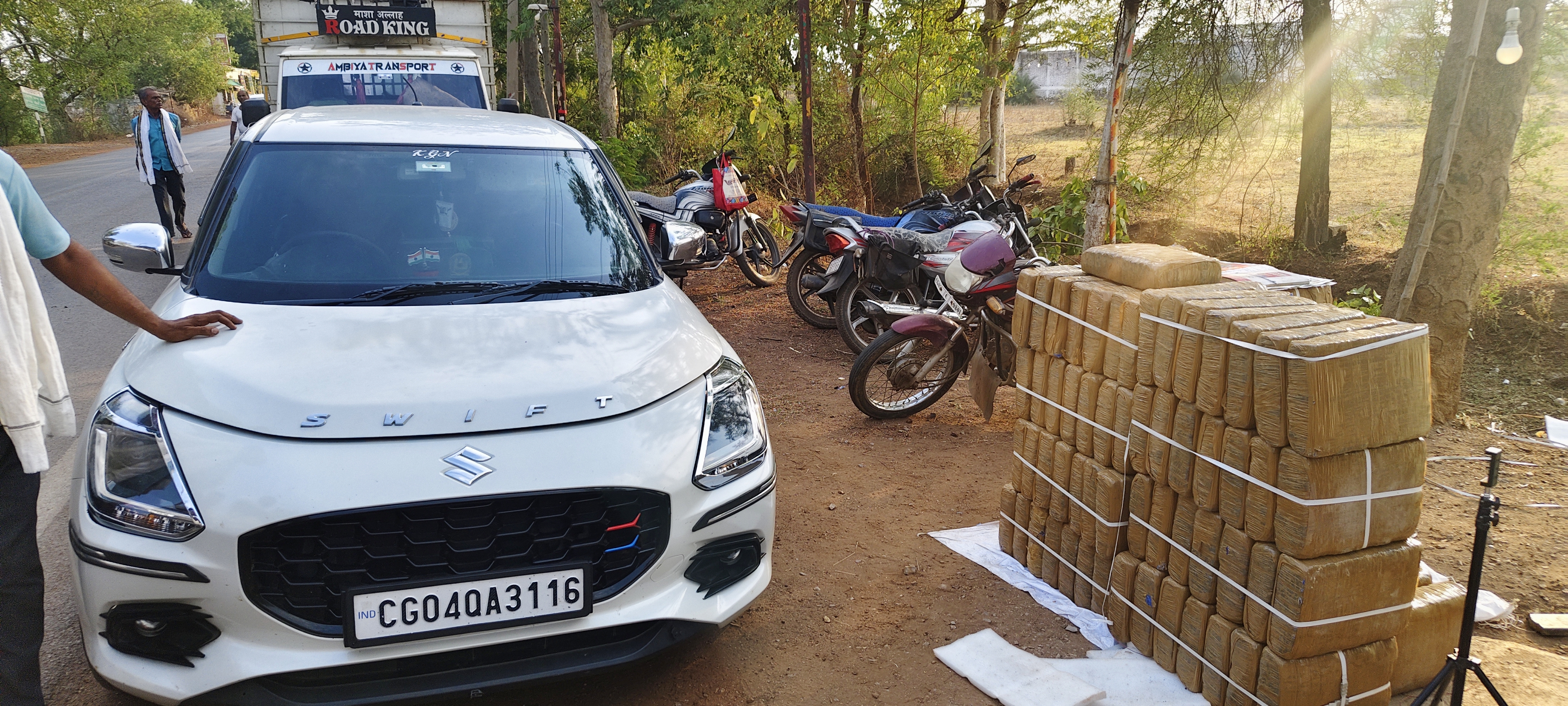 Cannabis smuggling in Dhamtari
